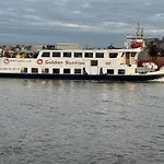Waterside Stay Near O2 Royal Dock With Parking And Ac