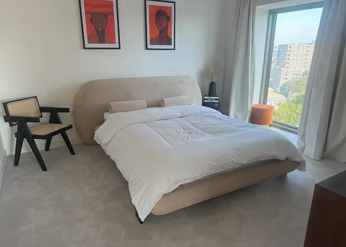 Waterside Stay Near O2 Royal Dock With Parking And Ac