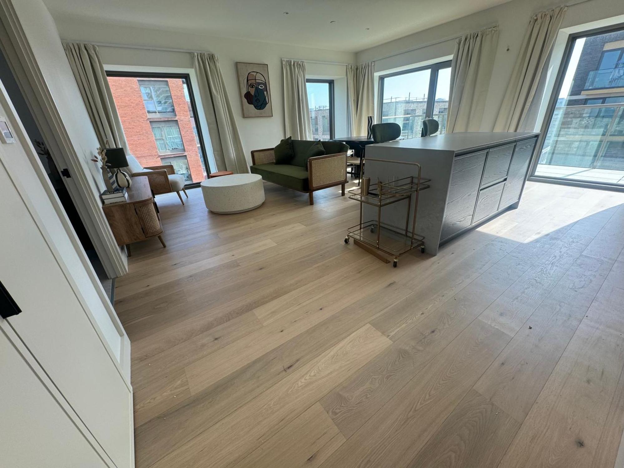 Waterside Near O2 Royal Dock With Parking And Ac Apartment
